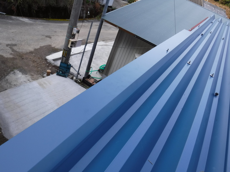 高知県内倉庫の新築屋根工事