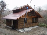 ガルバ屋根のログハウス　山小屋