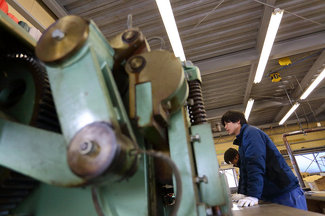 オガサ製工板金加工中写真