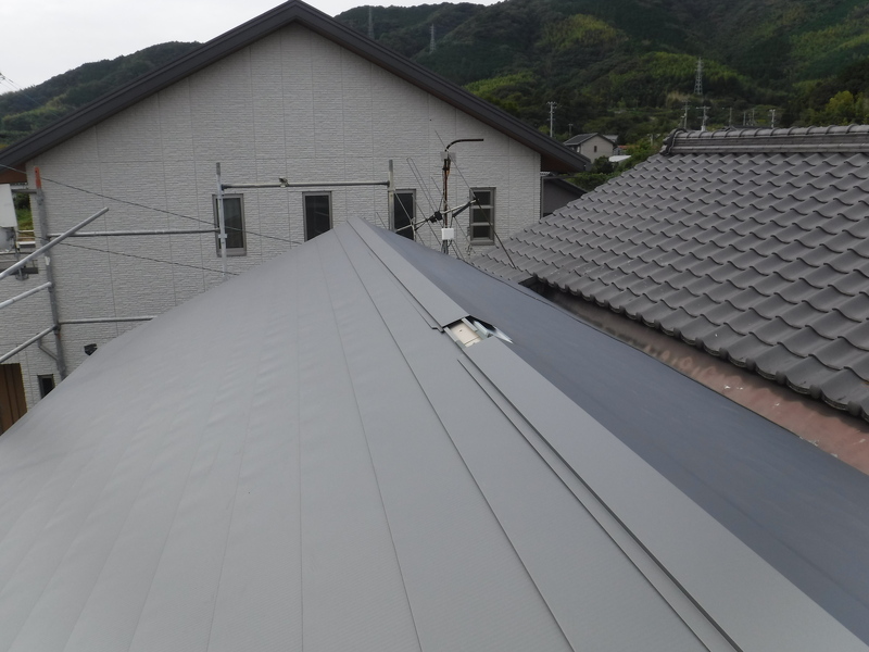 高知 貸家 瓦屋根 雨漏り 横葺き