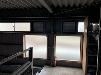 倉庫の明かり窓設置工事