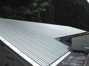 司牡丹酒造株式会社 5号冷蔵倉庫屋根改修工事