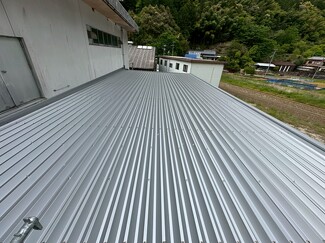 工場屋根の暑さ対策工事